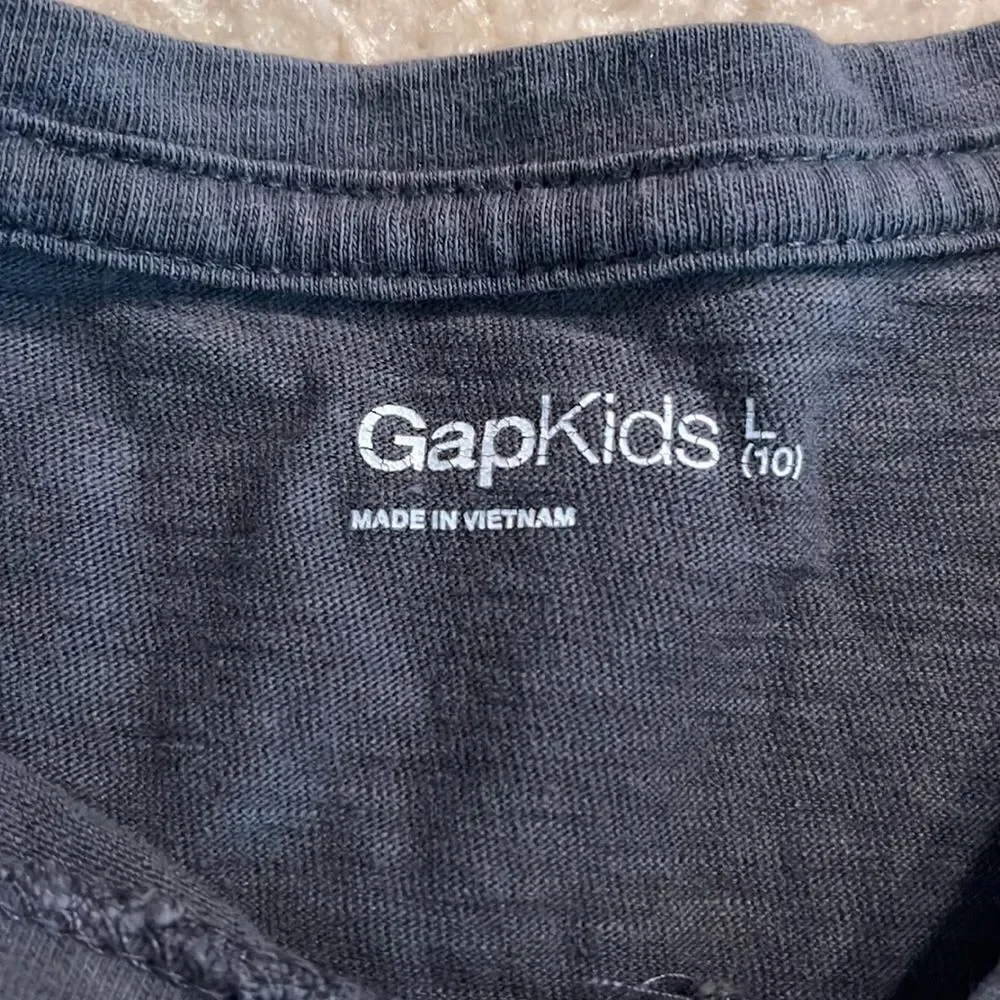 BOYS SIZE LARGE (10) GAP KIDS SHIRT
